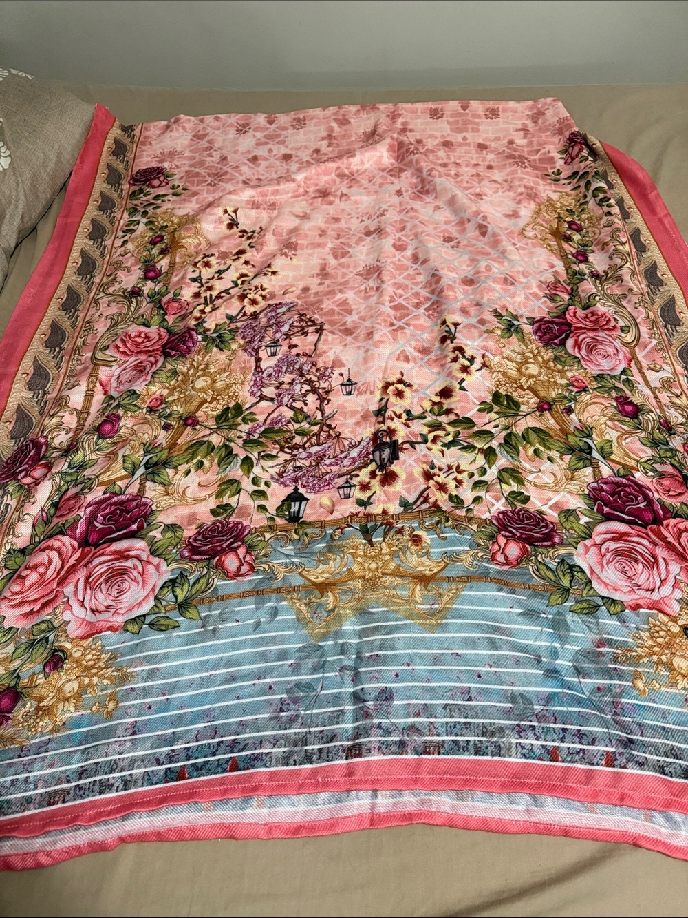 Floral Embellished Kurta Set with Peach Trousers - Picture 9 of 9